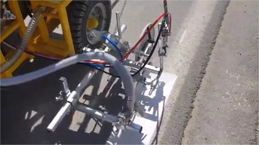 Demarcador vial autopropulsado AR180